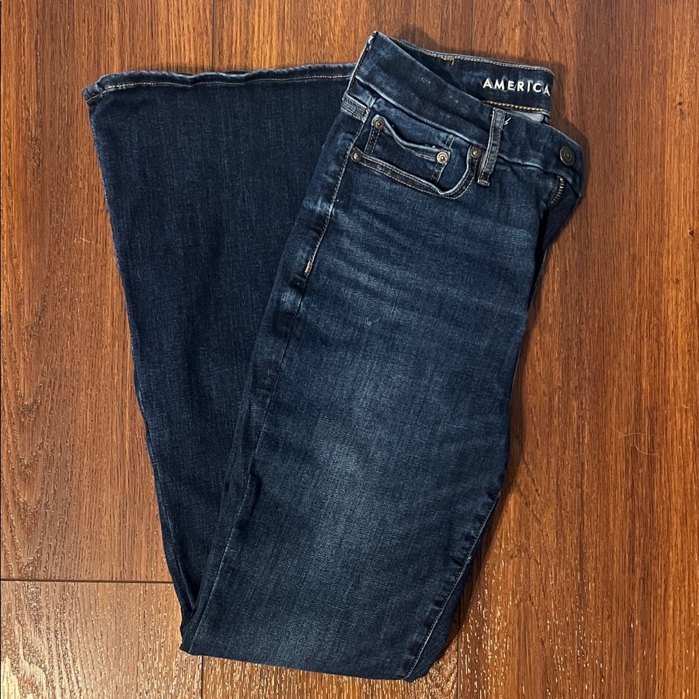 American Eagle Super Hi-Rise Curvy Flare Jeans